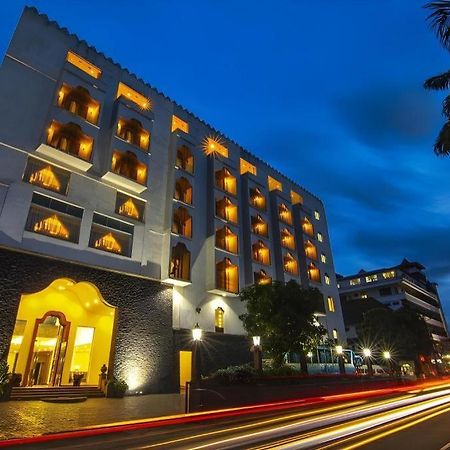 Royal Kandyan Exterior photo