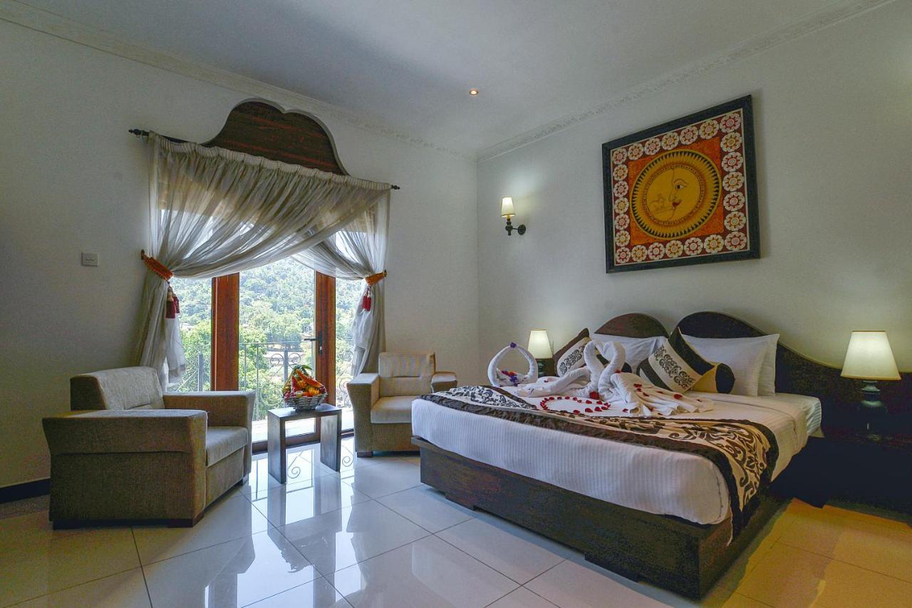 Royal Kandyan Exterior photo